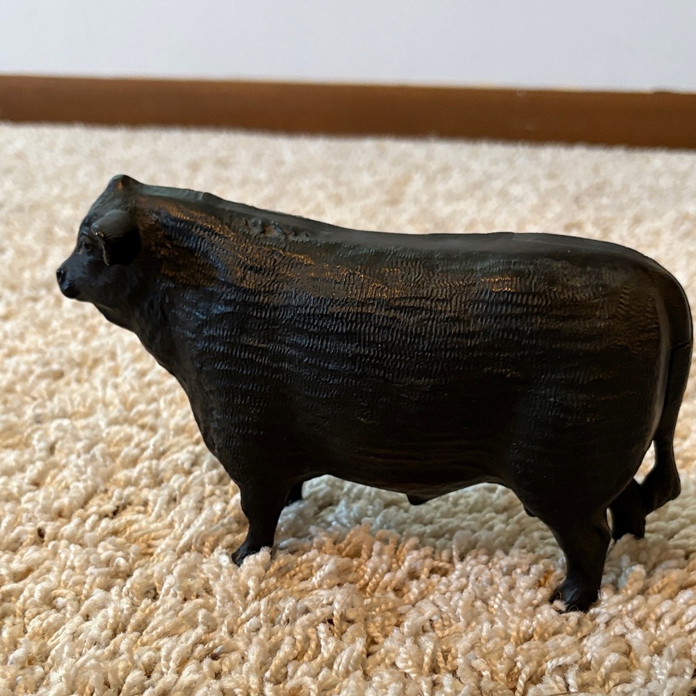 Vintage Hartland plastic Black Bull Figurine